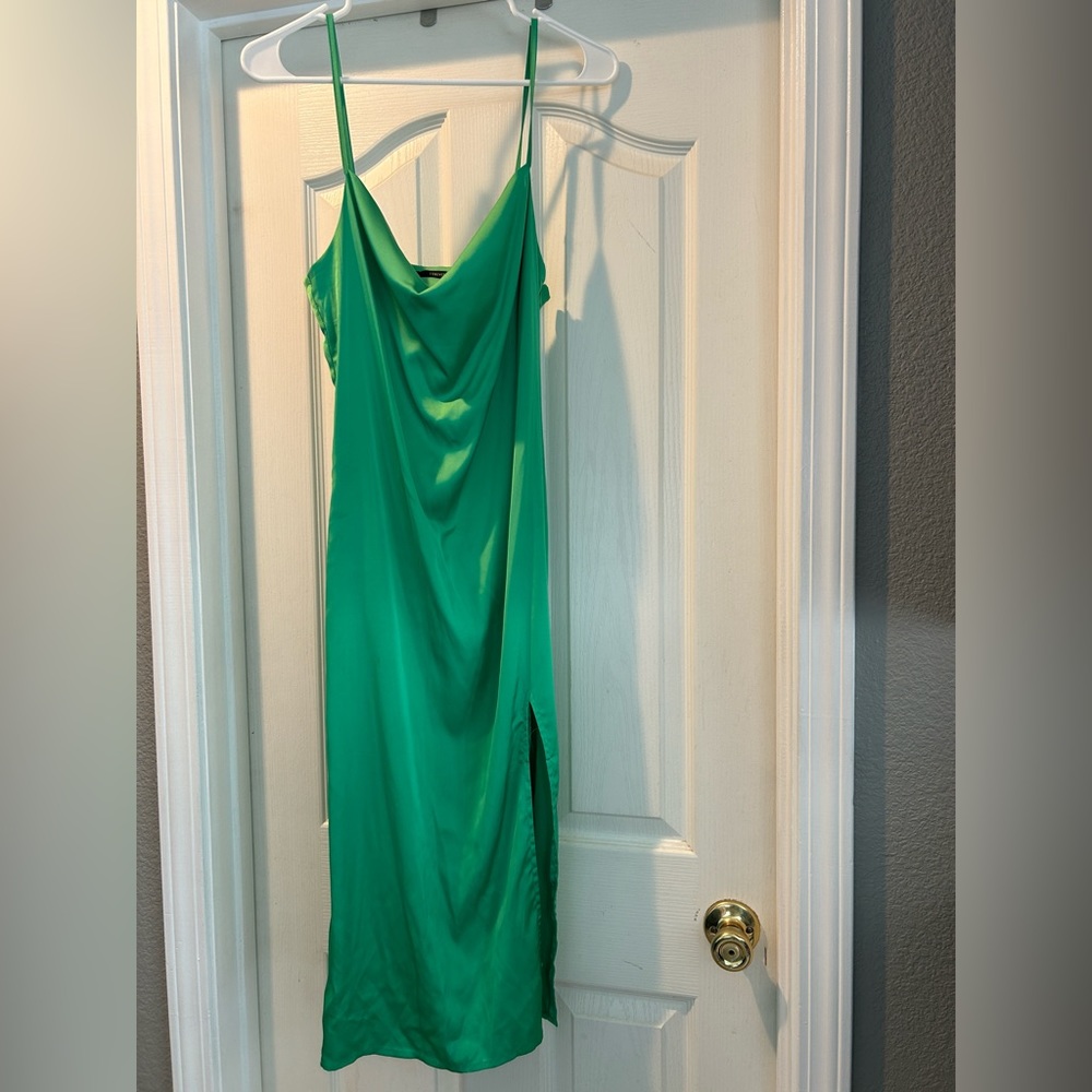 FOREVER 21 GREEN SILK DRESS SZ S